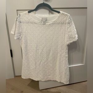 Beautiful white short sleeve top (lined).